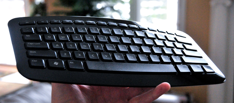Illustration for article titled Microsoft's Warped Arc Keyboard Gets a Hands On